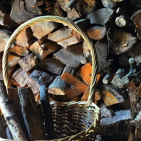 Chalet Vintage In A Very Beautiful Landscape